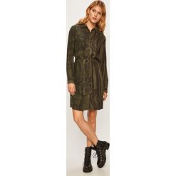 Desigual - Sukienka. Zielone sukienki damskie Desigual, na co dzień, s, bez wzorów, z lyocellu, casualowe, bez kołnierzyka, z długim rękawem, długie, mini, proste. W wyprzedaży za 299,90 zł.