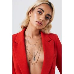 Łańcuszki damskie: NA-KD Accessories Potrójny łańcuszek z małymi zawieszkami – Gold