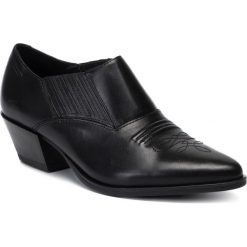 Półbuty VAGABOND - Emily 4814-301-20 Black. Czarne półbuty damskie Vagabond, bez wzorów, ze skóry, eleganckie, bez obcasa, na obcasie, bez zapięcia. W wyprzedaży za 399,00 zł.