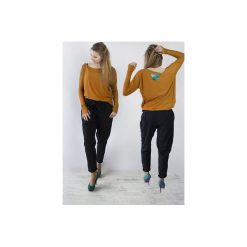 BLUZKA LOVE OVERSIZE MUSZTARDA. Szare bluzki damskie marki Meleksima, s, bez wzorów, z wiskozy, bez kołnierzyka, bez rękawów. Za 95,99 zł.