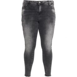 Zizzi Jeansy Slim Fit black. Czarne jeansy damskie relaxed fit marki Zizzi, z bawełny. W wyprzedaży za 341,10 zł.