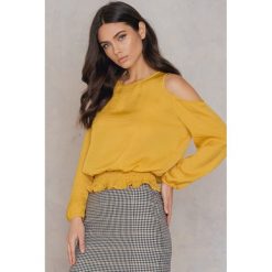 Bluzki damskie: Timing Bluzka z wycięciami na ramionach – Yellow