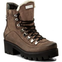 Botki EVA MINGE - Milagros 2X 17SM1372230EF 404. Brązowe buty zimowe damskie marki Eva Minge, z nubiku, na obcasie. W wyprzedaży za 259,00 zł.