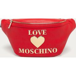 Love Moschino - Nerka. Czerwone nerki damskie Love Moschino, w paski, ze skóry ekologicznej, duże, z aplikacjami. Za 659,90 zł.