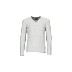 Swetry Guess TRENITA. Szare swetry męskie Guess, xl, z aplikacjami, bez kołnierzyka, bez kaptura. Za 247,20 zł.