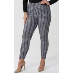 Szaro-Czarne Spodnie Lenaghan. Czarne jeansy damskie Born2be, xl, z dzianiny. Za 69,99 zł.