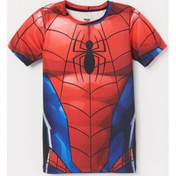 T-shirt z imitacją stroju Spider-Mana - Czerwony. Czerwone t-shirty męskie Reserved, bez wzorów, bez kołnierzyka. Za 45,99 zł.