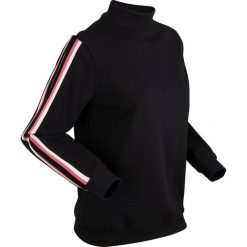 Bluza z wycięciami z kolekcji Maite Kelly, długi rękaw bonprix czarny. Czarne bluzy damskie bonprix, bez wzorów, z długim rękawem, długie, bez kaptura. Za 89,99 zł.