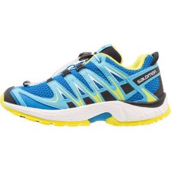 Salomon Obuwie do biegania Szlak indigo bunting/white/sulphur spring. Niebieskie buty chłopięce sportowe Salomon, z gumy, do biegania. Za 279,00 zł.
