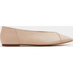 Baleriny damskie: Skórzane balerinki w kolorze nude