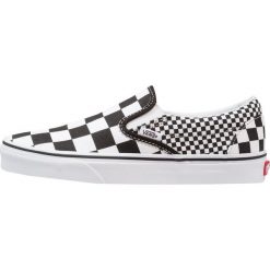 Vans UA CLASSIC SLIPON Półbuty wsuwane black/white. Czarne półbuty damskie wsuwane Vans, ze skóry ekologicznej, na niskim obcasie. Za 269,00 zł.