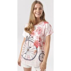 Jasnoróżowa Bluzka Maryvia. Różowe bluzki damskie Born2be, xl, bez wzorów, bez kołnierzyka, bez rękawów. W wyprzedaży za 39,99 zł.