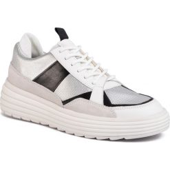 Sneakersy GEOX - D Phaolae B D02FDB 00422 C0628 Silver/Off Wht. Szare półbuty damskie Geox, bez wzorów, ze skóry, bez obcasa, bez zapięcia. W wyprzedaży za 329,00 zł.