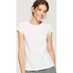 Bluzki, topy, tuniki: T-shirt BASIC - Biały