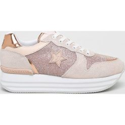 Trussardi Jeans - Buty. Różowe buty sportowe damskie Trussardi Jeans, bez wzorów, z jeansu, sportowe. W wyprzedaży za 499,90 zł.
