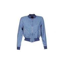 Kurtki jeansowe Benetton FERMANO. Niebieskie kurtki damskie Benetton, bez wzorów, z jeansu, bez kaptura. Za 207,20 zł.
