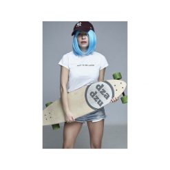 Talk to me. Białe t-shirty damskie marki Dzadzu by olga wawrzyniak, z napisami, bez kołnierzyka. Za 63,20 zł.