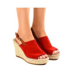 Czerwone sandały na koturnie espadryle KA-20. Czerwone espadryle damskie ButyModne, z aplikacjami, bez obcasa, na koturnie. Za 95,49 zł.