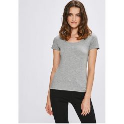 Emporio Armani - Top. Szare topy damskie Emporio Armani, l, z aplikacjami, z bawełny, z okrągłym kołnierzem. W wyprzedaży za 149,90 zł.