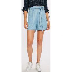 Guess Jeans - Szorty Sunny. Niebieskie szorty damskie marki Guess Jeans, z aplikacjami, z lyocellu, casualowe, z podwyższonym stanem. W wyprzedaży za 269,90 zł.