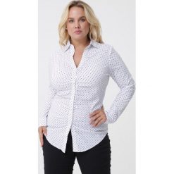 Biała Koszula Emmeline. Białe bluzki damskie Born2be, xl, bez wzorów, eleganckie, z klasycznym kołnierzykiem, bez rękawów. Za 69,99 zł.