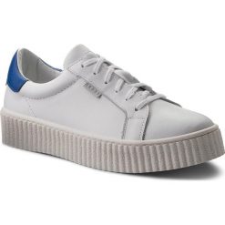 Sneakersy NESSI - 17111 Biały/Niebieski. Białe półbuty damskie Nessi, ze skóry. W wyprzedaży za 199,00 zł.