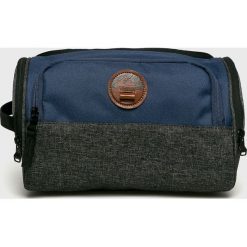 Quiksilver - Kosmetyczka. Czarne kosmetyczki męskie marki Quiksilver, z poliesteru, duże. W wyprzedaży za 129,90 zł.