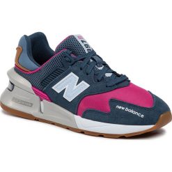 Sneakersy NEW BALANCE - WS997JGA Granatowy Różowy. Różowe półbuty damskie New Balance, z zamszu. Za 449,00 zł.