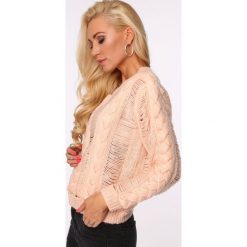 Sweter ażurowy krótki łososiowy MISC263. Czerwone swetry klasyczne damskie marki Fasardi, l. Za 109,00 zł.