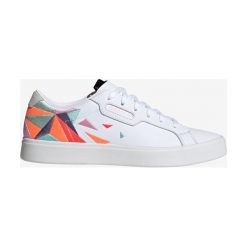 Adidas Originals Sleek Tenisówki Biały. Białe trampki i tenisówki damskie adidas Originals, z haftami, ze skóry, bez zapięcia. Za 404,95 zł.