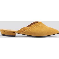 Klapki damskie: Trendyol Zamszowe klapki – Yellow