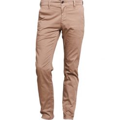 Chinosy męskie: BOSS Orange SLIM Spodnie materiałowe beige
