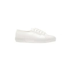 Buty Superga Pupatentw White. Białe trampki i tenisówki damskie Superga, bez wzorów, bez zapięcia. Za 191,69 zł.
