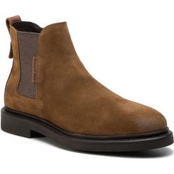 Sztyblety MARC O'POLO - 808 25025001 300 Cognac 720. Pomarańczowe sztyblety męskie Marc O'Polo, ze skóry, bez zapięcia. W wyprzedaży za 449,00 zł.