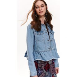 Krótka kurtka damska z jasnego denimu. Niebieskie kurtki damskie Top Secret, na lato, bez wzorów, z jeansu, eleganckie, krótkie, bez kaptura. W wyprzedaży za 69,99 zł.