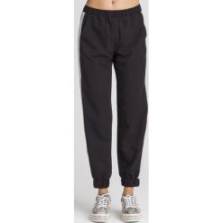 SPODNIE DRESOWE Twinset U&B. Czarne spodnie damskie s, z dresówki. Za 265,00 zł.