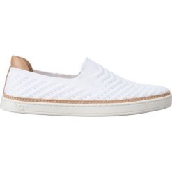 UGG Sammy Chevron Slip On Buty Biały. Białe trampki i tenisówki damskie Ugg, bez wzorów, z materiału, bez zapięcia. Za 447,95 zł.