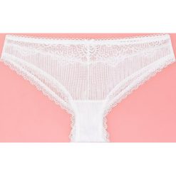 Majtki z dekoracyjnej koronki - Kremowy. Białe majtki damskie Reserved, xl, z koronki. W wyprzedaży za 14,99 zł.