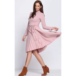 Różowa Sukienka Forever. Czerwone sukienki hiszpanki Born2be, s, z elastanu, midi. Za 89,99 zł.