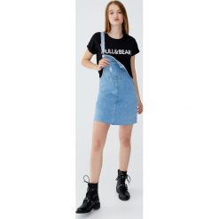 Koszulka z krótkim rękawem i logo. Czarne t-shirty damskie Pull&Bear. Za 29,90 zł.
