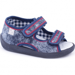 Kapcie. Niebieskie kapcie chłopięce SHOES 7. Za 49,90 zł.