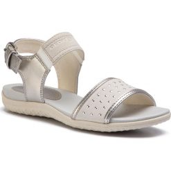 Sandały GEOX - D Sand.Vega A D92R6A 0AJAU C1N1Q Lt Silver/Off White. Szare klapki damskie Geox, bez wzorów, ze skóry ekologicznej, bez obcasa. W wyprzedaży za 239,00 zł.
