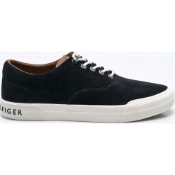 Tommy Hilfiger - Tenisówki Heritage Suede Sneaker. Niebieskie tenisówki męskie marki TOMMY HILFIGER, ze skóry, na sznurówki. W wyprzedaży za 269,90 zł.