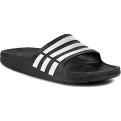 Klapki adidas - Duramo Slide G15890 Black1/Wht. Czarne klapki męskie Adidas, w paski, z tworzywa sztucznego. Za 79,95 zł.