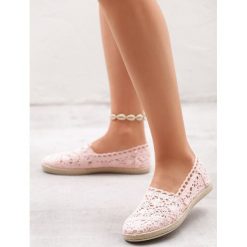 Różowe Espadryle Satisfyingly. Różowe espadryle damskie Born2be, bez wzorów, bez obcasa. W wyprzedaży za 69,99 zł.