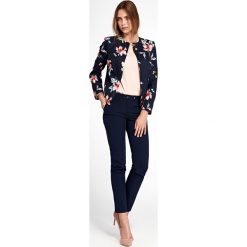 Elegancki żakiet w kwiaty granatowy - xl. Niebieskie żakiety damskie e-margeritka.pl, s, w kwiaty, z poliesteru. Za 158,99 zł.