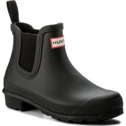Kalosze HUNTER - Original Chelsea WFS2006RMA Black. Czarne kalosze damskie Hunter, z tworzywa sztucznego, bez obcasa, bez zapięcia. W wyprzedaży za 319,00 zł.
