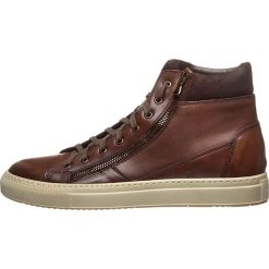 Skórzane sneakersy w kolorze brązowym. Pomarańczowe sneakersy męskie Otto Kern, na sznurówki. W wyprzedaży za 329,95 zł.