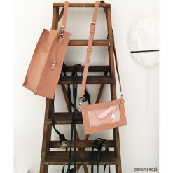 Boxy Bag L / Salmon - dwuczęściowa torebka. Szare torebki klasyczne damskie Pakamera, bez wzorów, na ramię, bez dodatków. Za 559,00 zł.