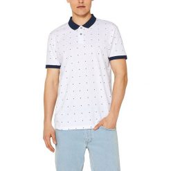 Koszulka polo w kolorze biało-granatowym. Niebieskie koszulki męskie Esprit Man, xxl, bez wzorów, z bawełny, polo, bez rękawów. W wyprzedaży za 56,95 zł.